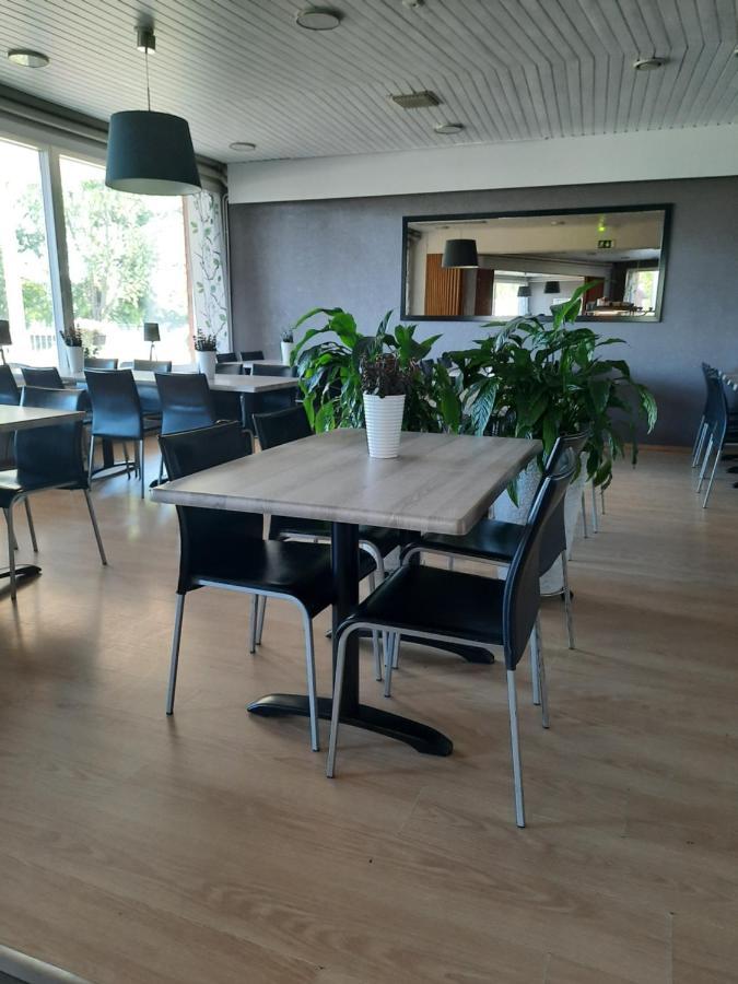 Juthbacka Hotell Uusikaarlepyy ภายนอก รูปภาพ