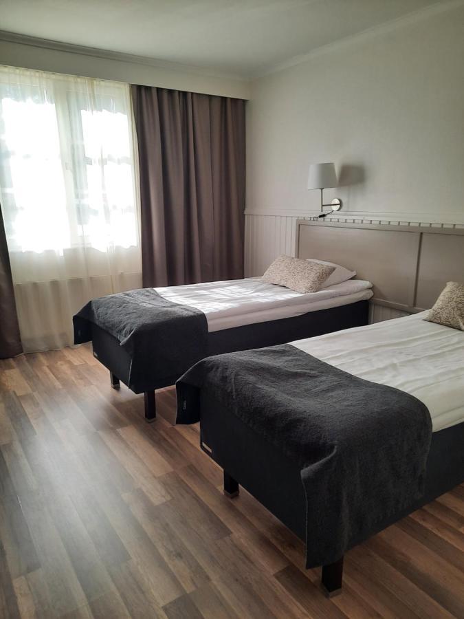Juthbacka Hotell Uusikaarlepyy ภายนอก รูปภาพ